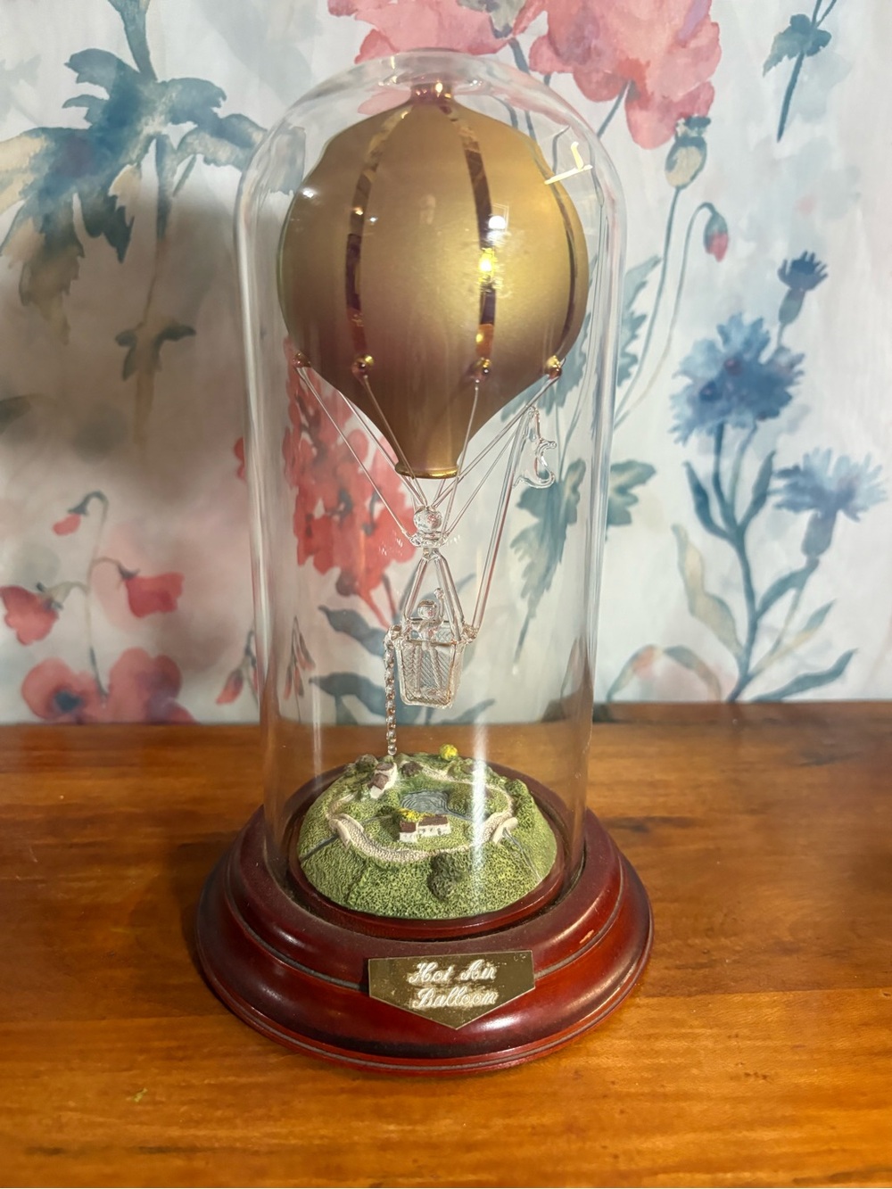 Vintage Gold Hot Air Balloon Glass Dome Home Art Sculpture